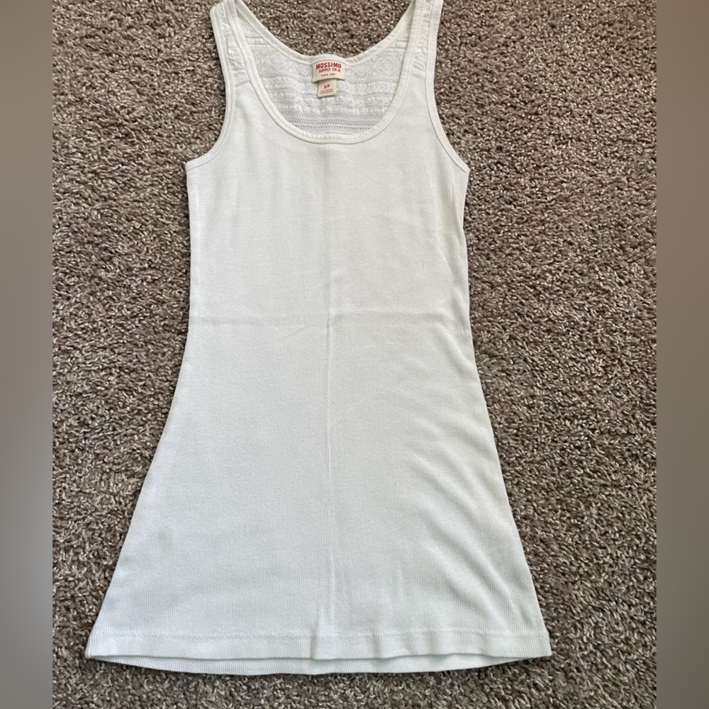 Tank tops - Picture 4 of 6